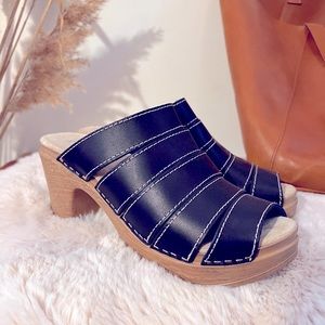 CALOU Stockholm 

Peep Toe Heeled Sandal Clogs 

EU 37 6.5/7